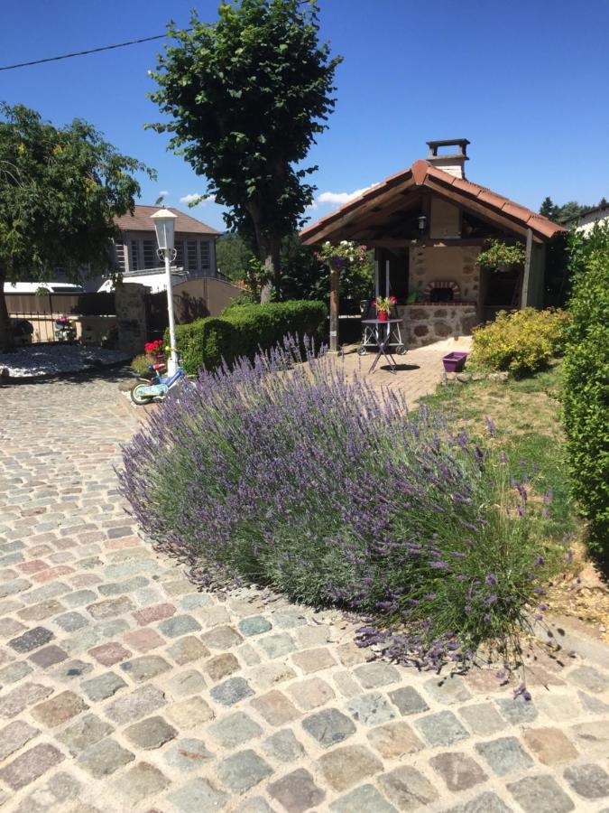 Usson-en-ForezBelle Maison De Famille别墅 外观 照片